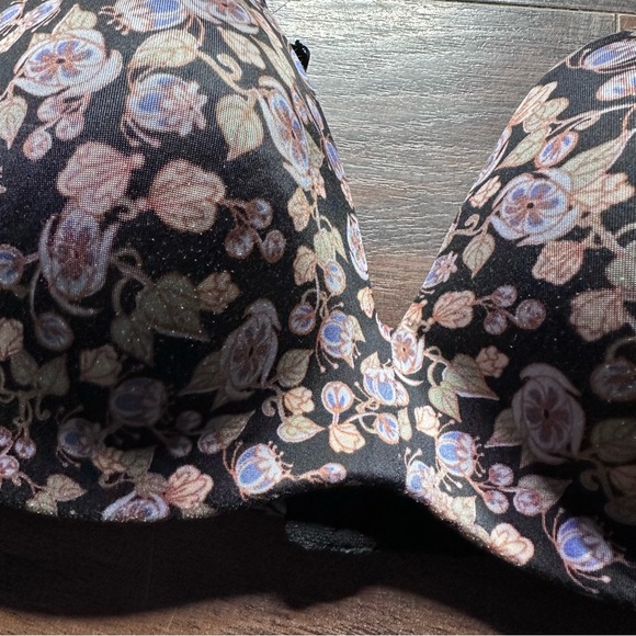 B.tempt’d Black Floral Future Foundation Wire Free Contour Bra - Picture 5 of 6